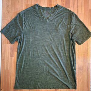 Green and Black V Neck Athletic Tshirt Medium